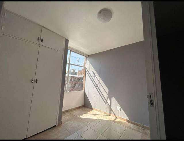 2 BEDROOM APARTMENT FOR SALE IN SUNNYSIDE